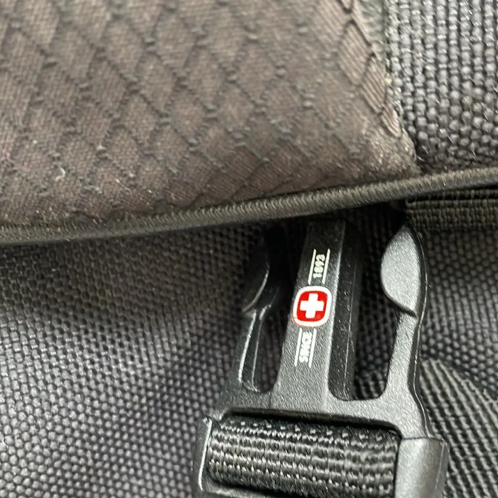 Wenger Swiss Army canvas case